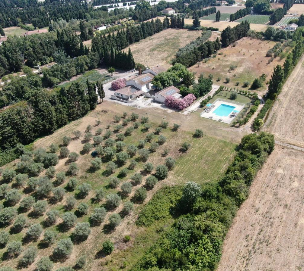 Les Gites Du Mas Canillac Châteaurenard Exterior foto