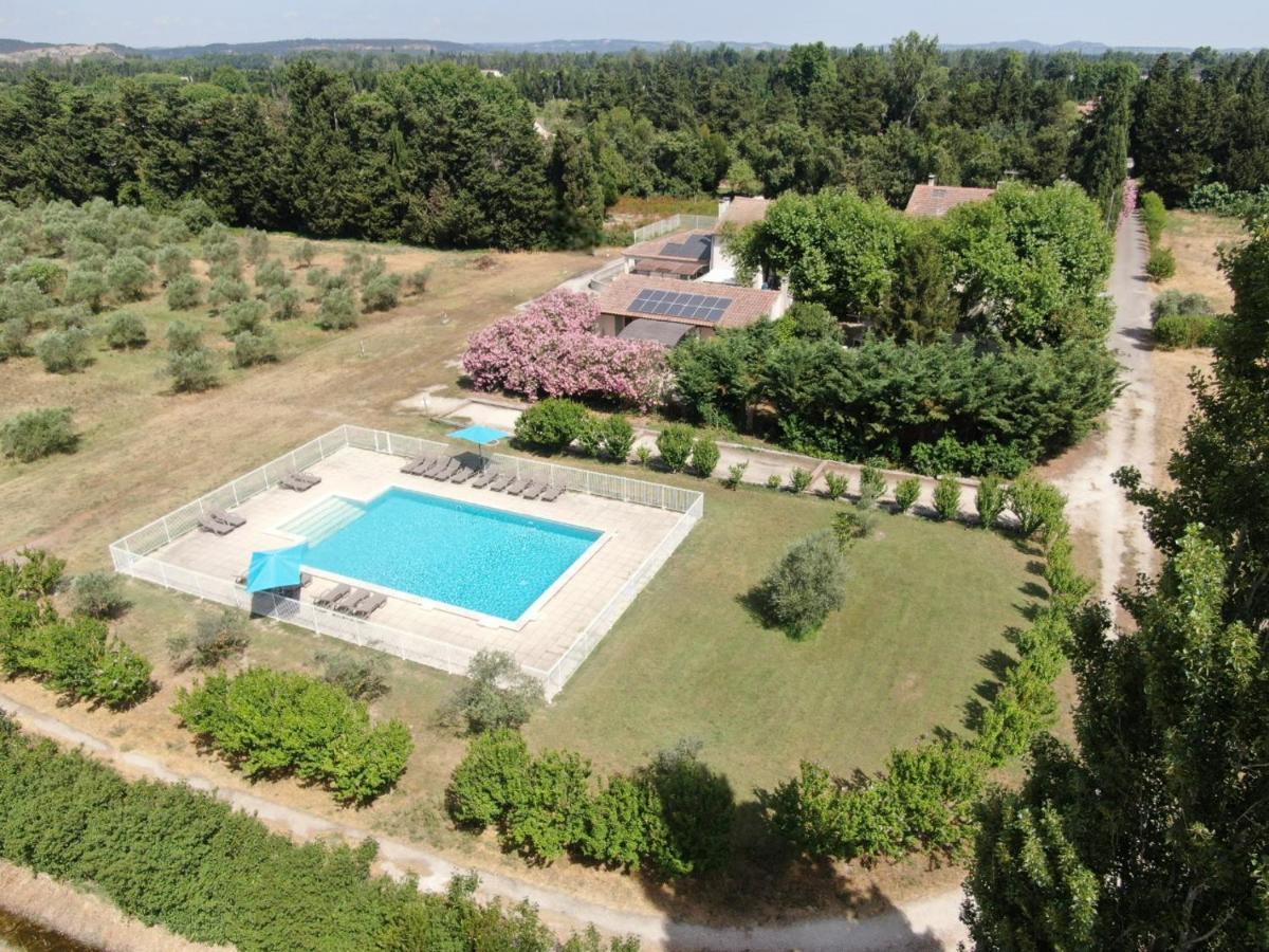 Les Gites Du Mas Canillac Châteaurenard Exterior foto