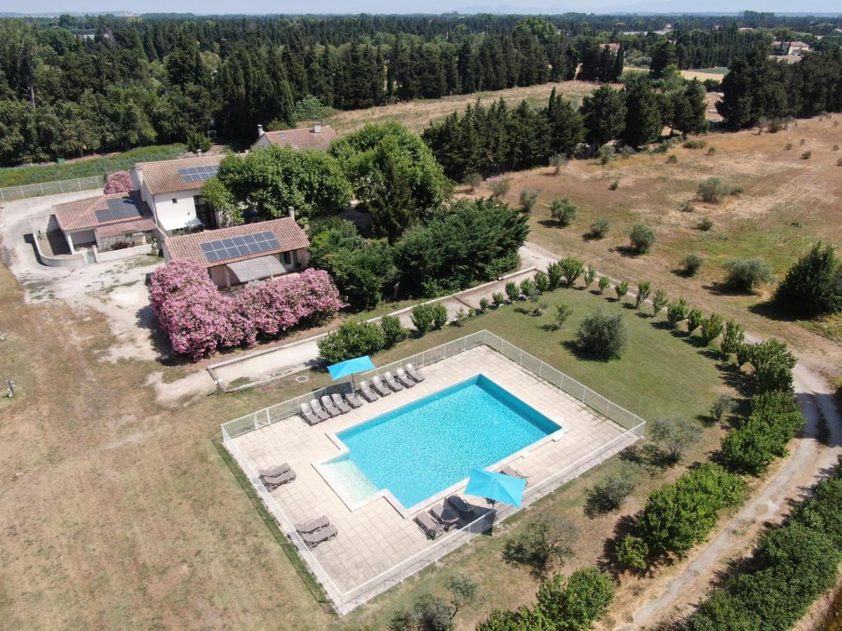 Les Gites Du Mas Canillac Châteaurenard Exterior foto